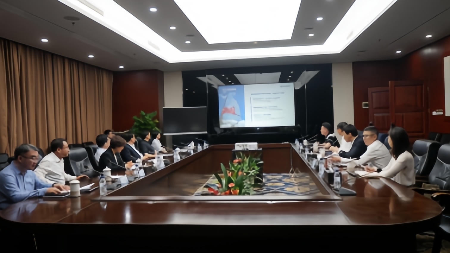 山东省副省长陈平到访韦德亚洲集团调研指导