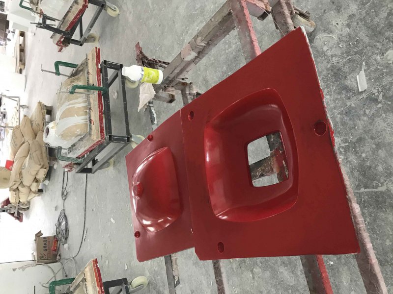 更换脱模剂之前,首先要先测试其性能