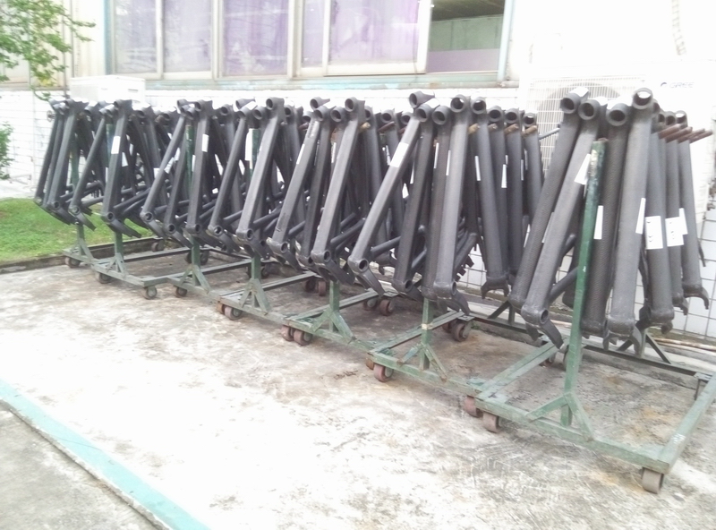 为什么碳纤自行车厂家都选择水性脱模剂?